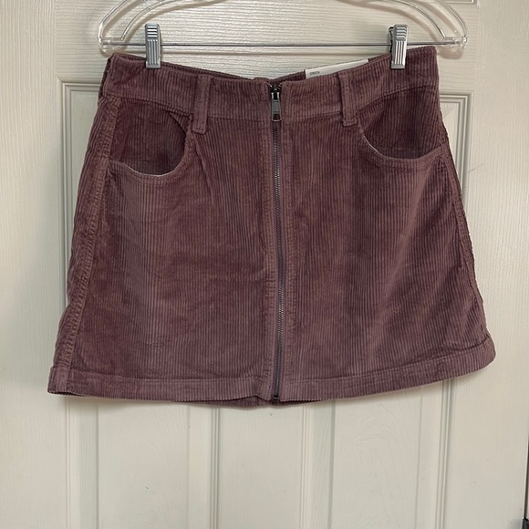 American Eagle Outfitters Dresses & Skirts - American Eagle super hi-rise A-Line stretch corduroy skirt. New! Size 10